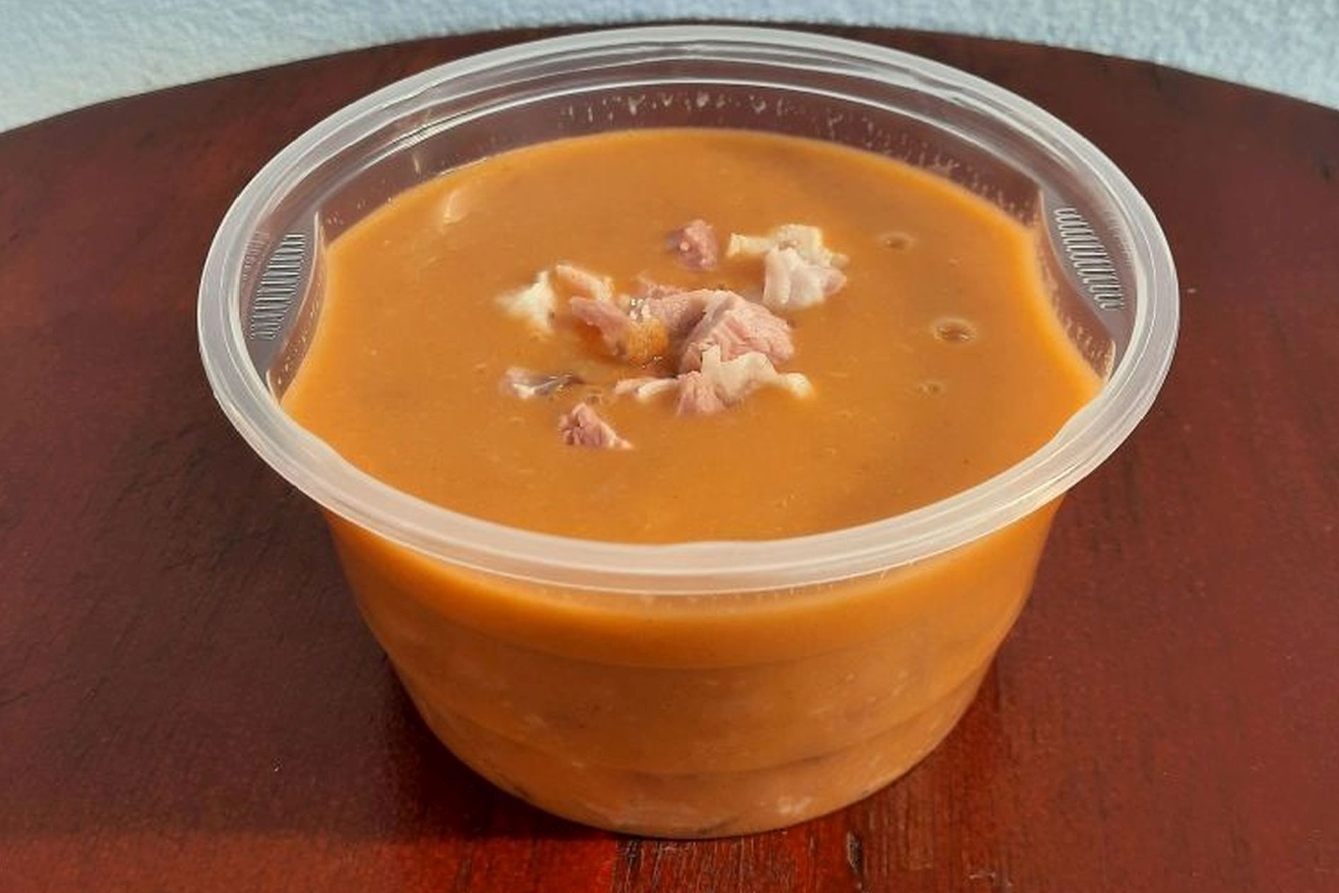 Gyorsan finomat! Levesek, frissensültek, készételek széles választéka a Mobil Grill Gyorsbüfében. Változatos köretek, házias ízek, bőséges adagok és mindig mosolygós kiszolgálás Budapest Márton Áron téren a 1112 kerületben.