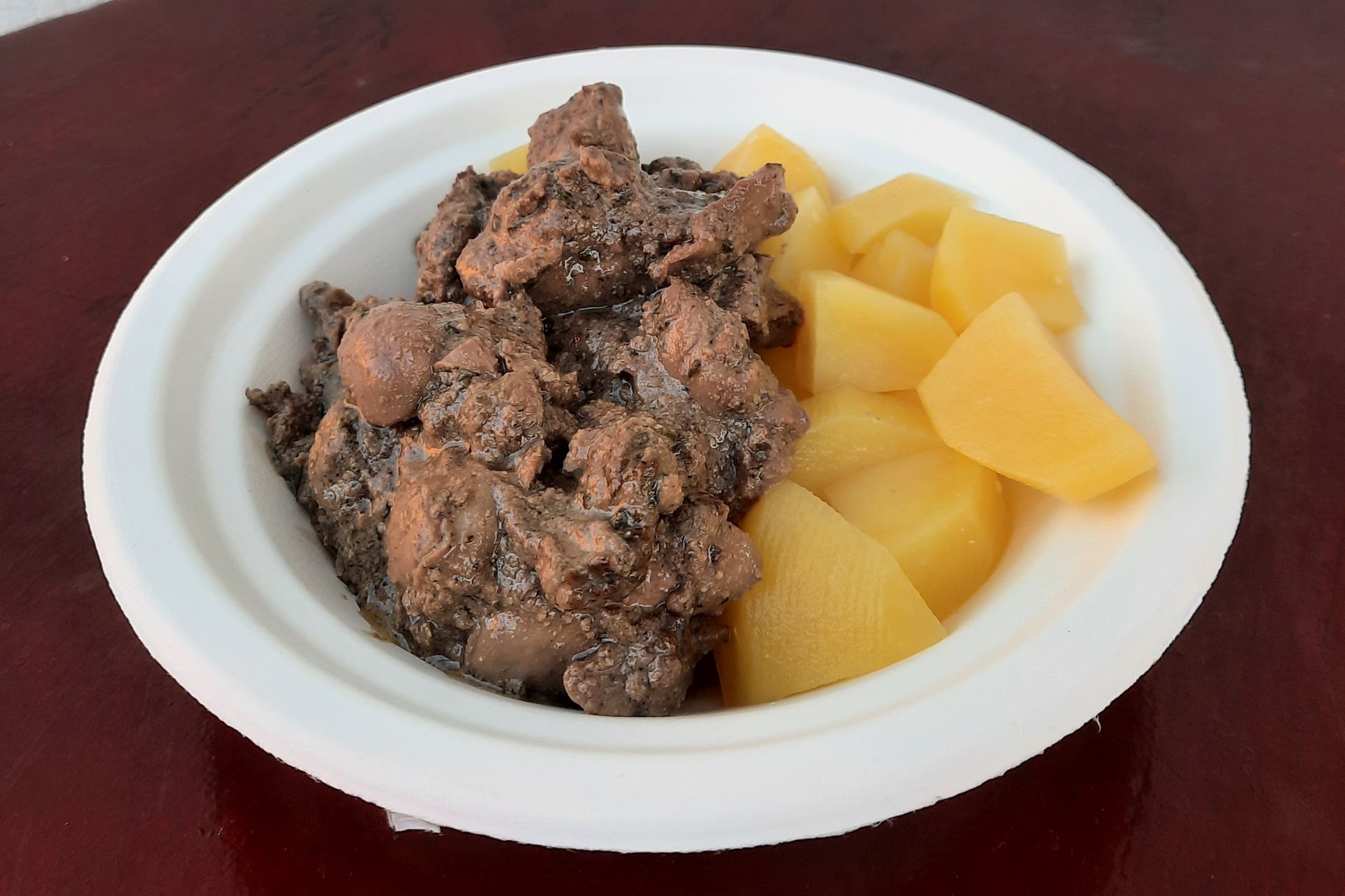 Reszelt máj a Mobil Grill Gyorsbüfében! Gyorsan finomat! Frissensültek, készételek széles választéka a Mobil Grill Gyorsbüfében. Változatos köretek, házias ízek, bőséges adagok és mindig mosolygós kiszolgálás Budapest Márton Áron téren a 1112 kerületben.